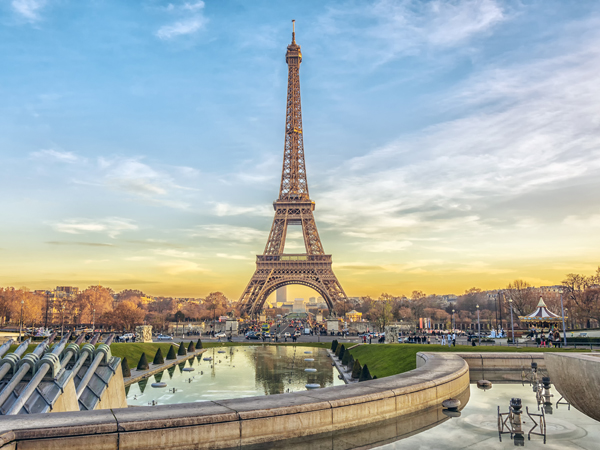 羅浮宮三遊船.世界遺產旅行.百年皇宮餐廳.巴黎星辰凱悅10日