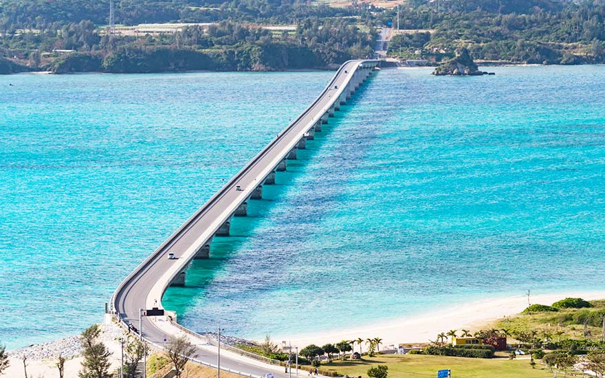 雄愛沖繩》美麗海水族館.玉泉洞王國村.古宇利瀨長島.銀河半潛艇4日